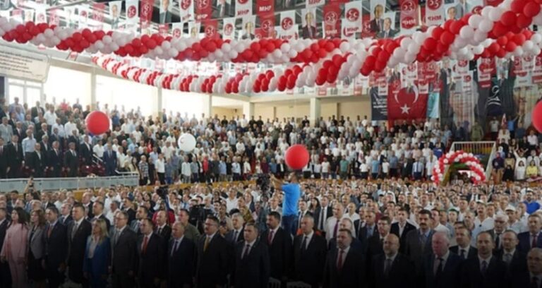 mhp-malazargirt-oncesi-milliyetci-slogan-cikmazina-girdi-2blFbpZP.jpg