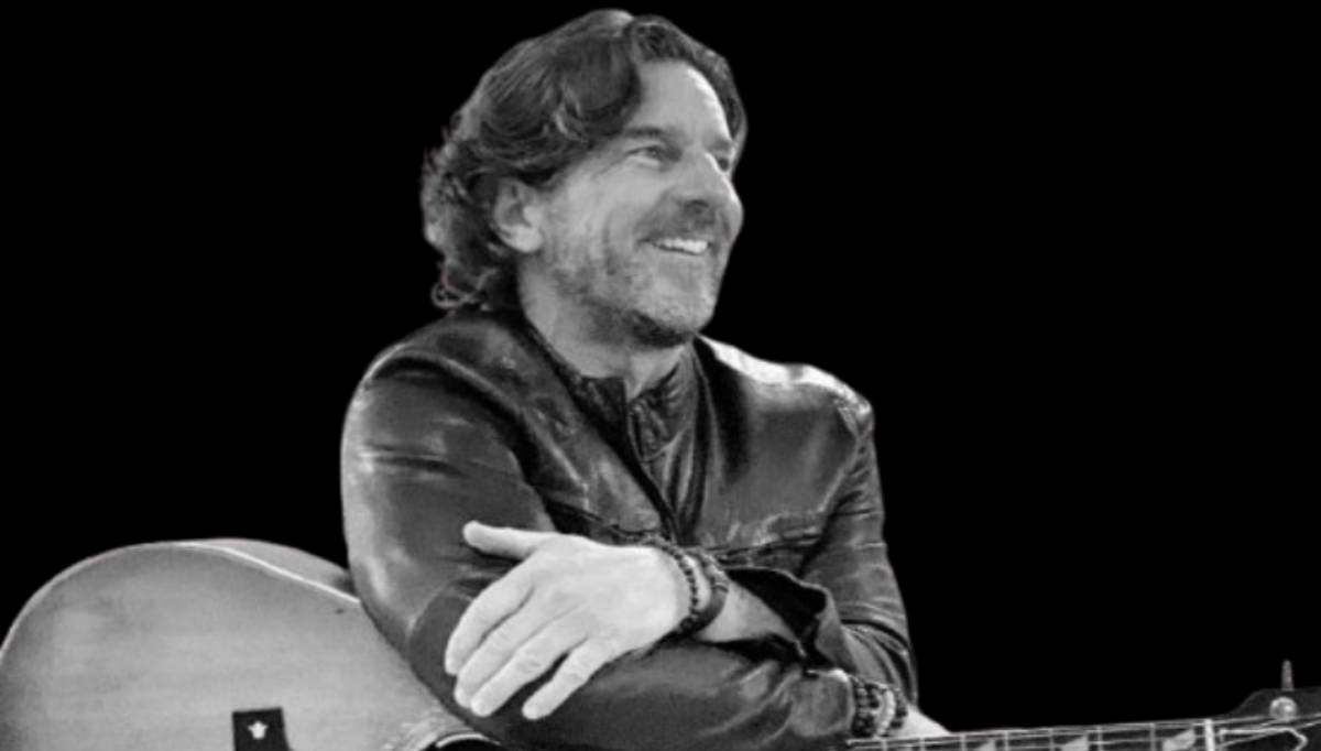 grammy odullu soz yazari brett james ucak kazasinda hayatini kaybetti P5946pCv