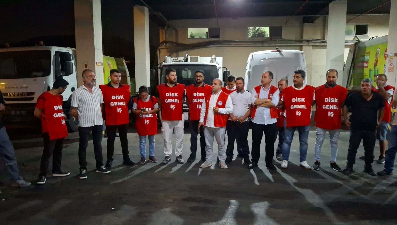 karsiyaka belediyesi iscileri is birakti 56T7rqQR