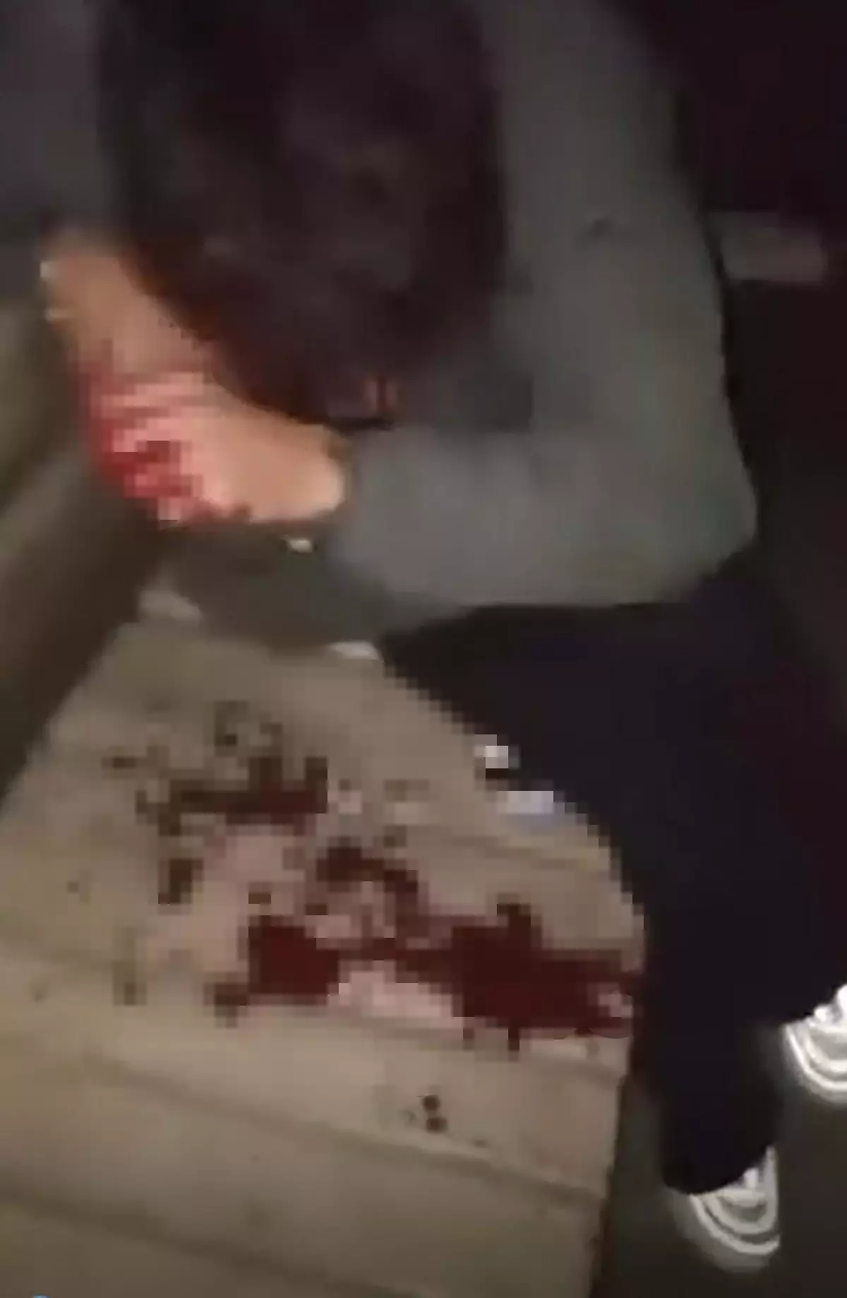 lise ogrencisi okul arkadasini darbetti o anlar kamerada sG6x91A8