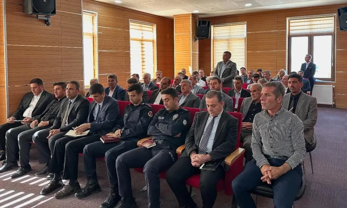 sincikte muhtarlarla toplanti Mewuil21.jpg