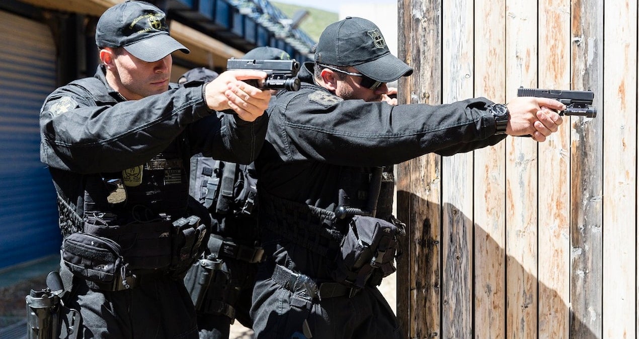 son dakika yunanistanda daltonlar operasyonu 13 gozalti DLhOsh4s