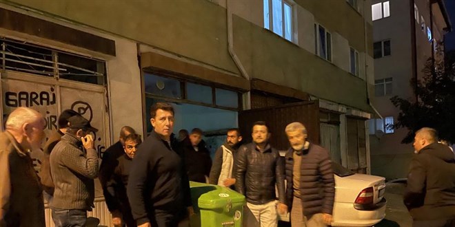 garajda otomobilin icinde olu bulundu GsIl9Z45.jpg