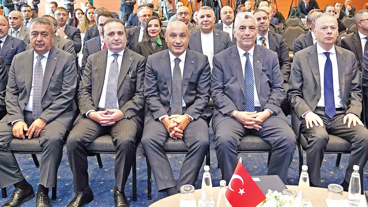 otomotivin liderliginde ekim ihracati 24 milyar dolar WS7BLki8.jpg