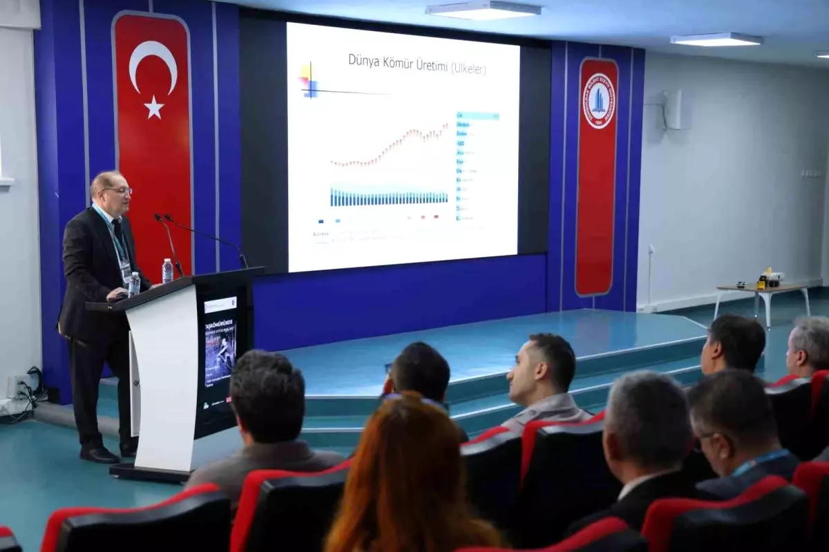 zonguldak bulent ecevit universitesinde tas komurunde mekanize uygulamalari calistayi duzenlendi nWI74tY3.jpg